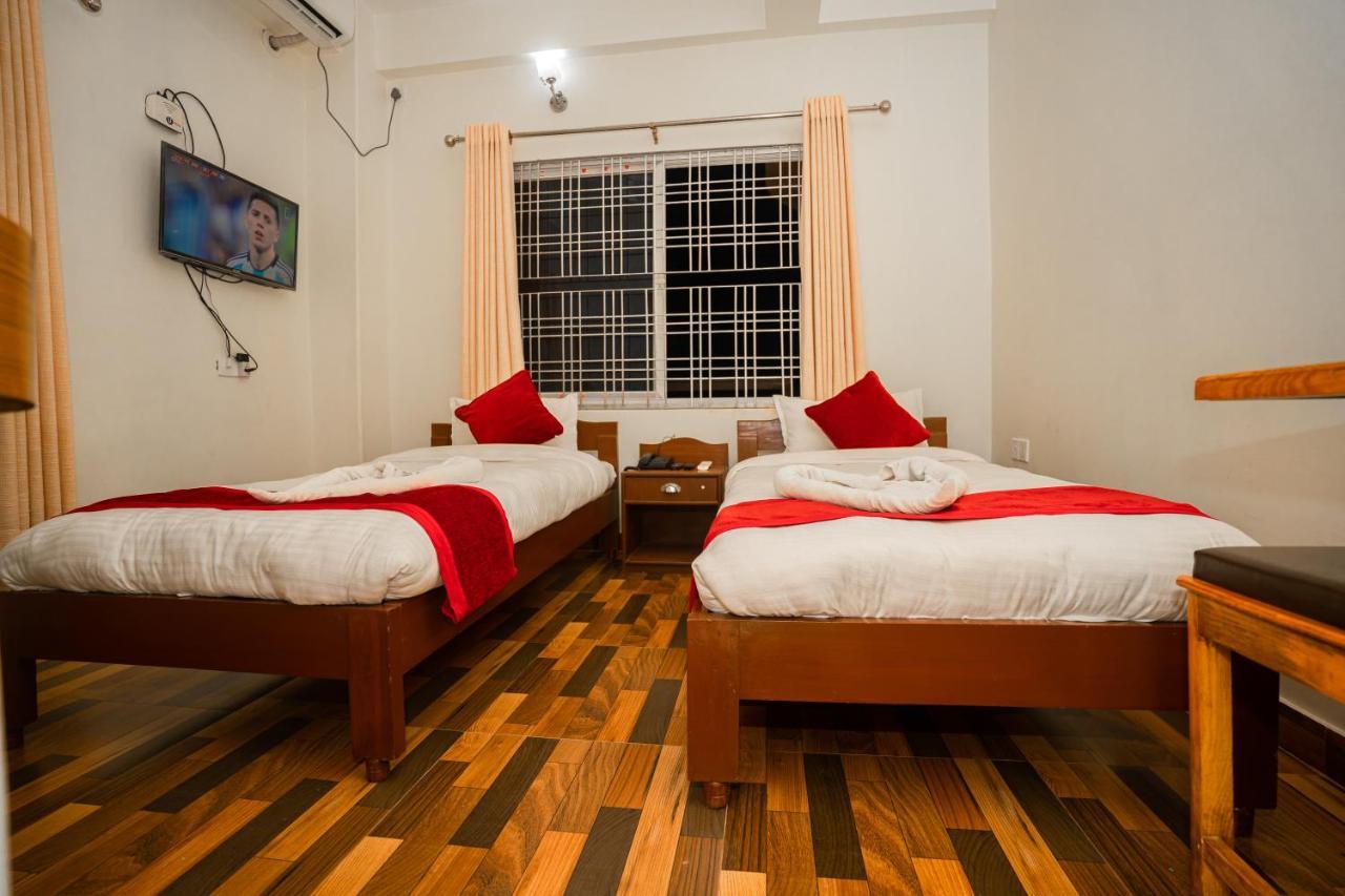 Hotel Dela Mount Pokhara Exterior foto